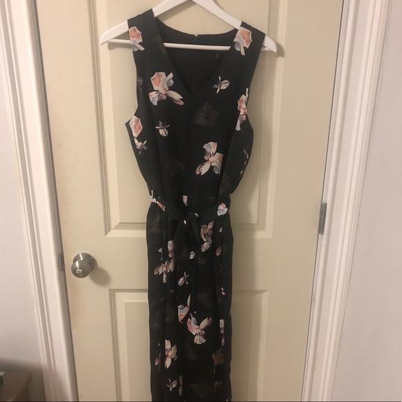 Banana Republic Black Floral Jumper. - Picture 1 of 5